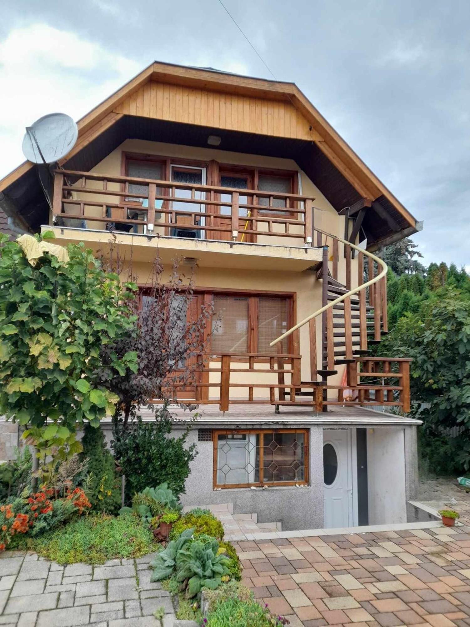 Apartamento Harmonia Vendeghaz 100 Meterre Az Igali Gyogyfuerdotol Exterior foto